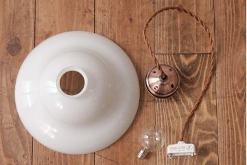 アンティーク照明　昭和初期　つるりとしたフォルムと質感が魅力のペンダントライト(天井照明、電笠)(R-036974)