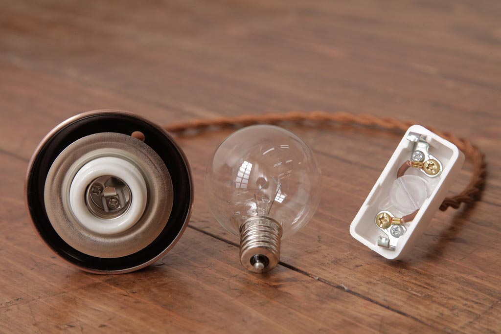 アンティーク照明　昭和初期　つるりとしたフォルムと質感が魅力のペンダントライト(天井照明、電笠)(R-036974)