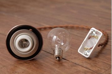 アンティーク照明　昭和初期　つるりとしたフォルムと質感が魅力のペンダントライト(天井照明、電笠)(R-036974)