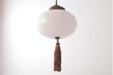 アンティーク照明　タッセル(飾り房)付き　シンプルなフォルムが素敵な天井照明(吊り下げ照明、ペンダントライト)(R-036977)