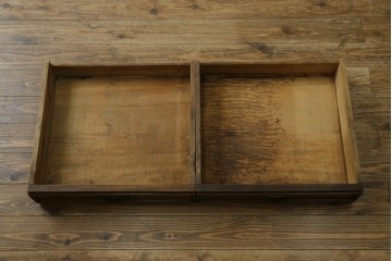 フランスアンティーク　クラシカルなレリーフが目を引くサイドボード　(R-036994)