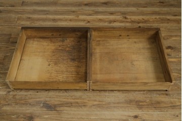 フランスアンティーク　クラシカルなレリーフが目を引くサイドボード　(R-036994)