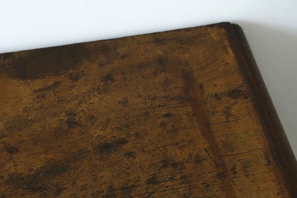 フランスアンティーク　クラシカルなレリーフが目を引くサイドボード　(R-036994)