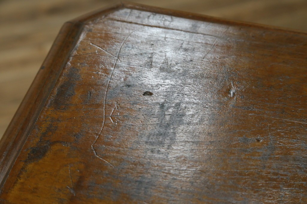 フランスアンティーク　クラシカルなレリーフが目を引くサイドボード　(R-036994)