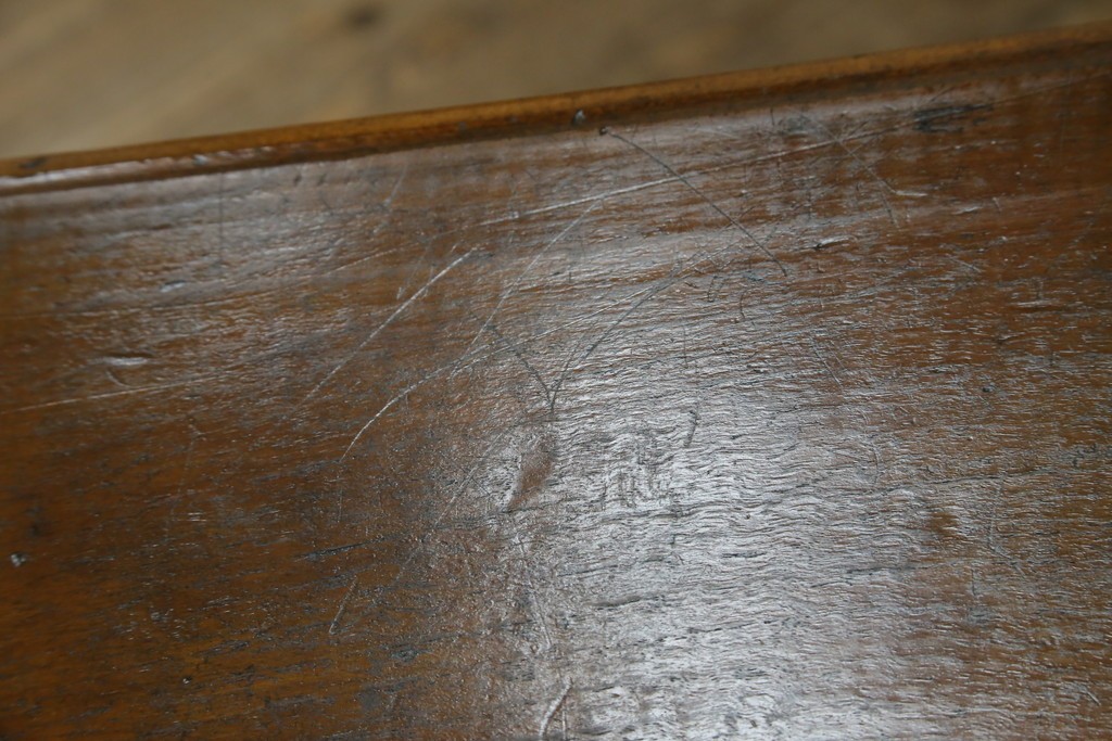 フランスアンティーク　クラシカルなレリーフが目を引くサイドボード　(R-036994)