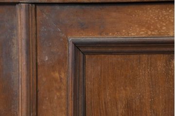 フランスアンティーク　クラシカルなレリーフが目を引くサイドボード(収納棚、飾り棚、戸棚、サイドキャビネット)(R-036994)