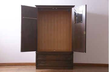 中古　ビンテージ家具　永田良介商店　欧風デザインを楽しめる洋服タンス(ワードローブ、衣装箪笥)(R-037000)