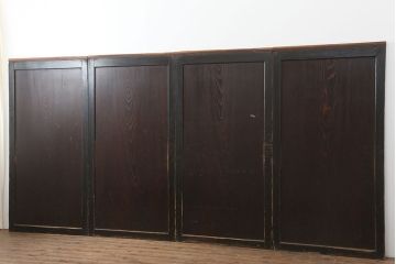 アンティーク建具　杉材一枚板　シンプルな板戸4枚セット(帯戸、引き戸)(R-037006)