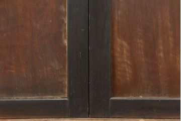 アンティーク建具　黒い木枠がモダンな板戸4枚セット(帯戸、引き戸)(R-037007)