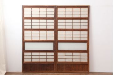 アンティーク建具　和製アンティーク　昭和初期　裏障子付き　上品な和の空間づくりにおすすめな格子戸2枚セット(ガラス帯戸、建具、引き戸)(R-037026)