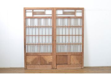 アンティーク建具　レトロ　腰板ケヤキ材　和を感じるデザインのガラス戸2枚セット(玄関戸、引き戸)(R-037031)