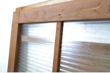 アンティーク建具　レトロ　腰板ケヤキ材　和を感じるデザインのガラス戸2枚セット(玄関戸、引き戸)(R-037031)