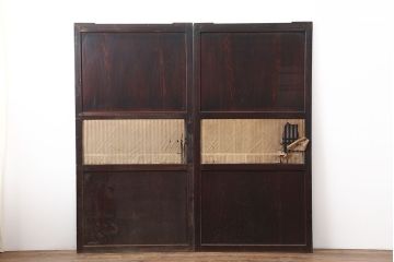 アンティーク建具　木の味わいが魅力的な格子帯戸2枚セット(板戸、引き戸)(R-037032)