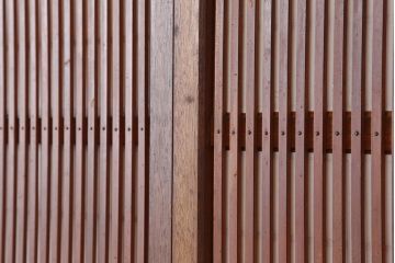 アンティーク建具　腰板ケヤキ材　細身の格子戸4枚セット(ガラス帯戸、引き戸)(R-037034)