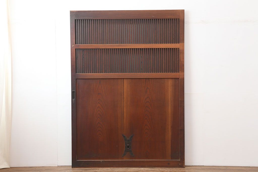 アンティーク建具　和製アンティーク　総ケヤキ材　風格漂う格子蔵戸(玄関戸、引き戸)(R-037039)