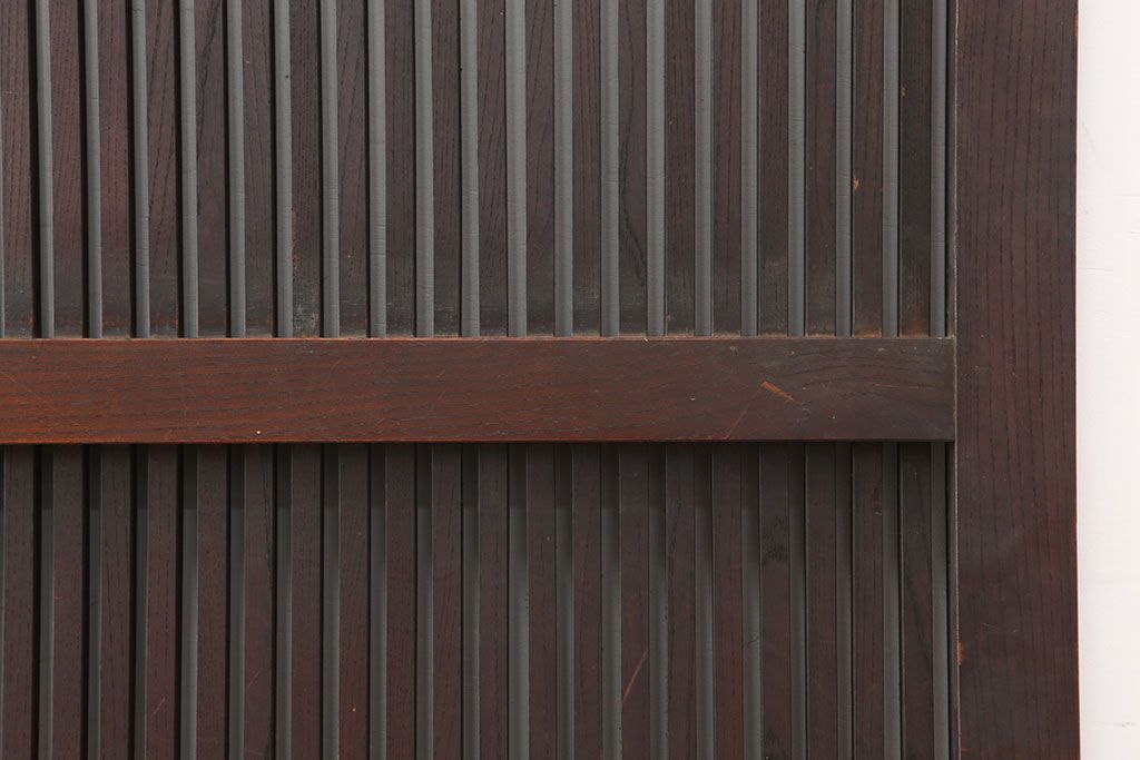 アンティーク建具　和製アンティーク　総ケヤキ材　風格漂う格子蔵戸(玄関戸、引き戸)(R-037039)