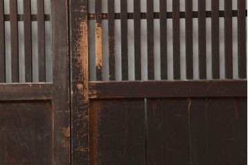 アンティーク建具　和モダンにもおすすめな格子帯戸2枚セット(板戸、引き戸)(R-037040)