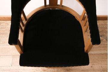 和製アンティーク　黒いファブリックに鋲が打たれた、メンズライクなデザインが格好いい回転チェア(回転椅子、ドクターチェア、椅子)(R-037043)
