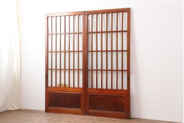 アンティーク建具　昭和初期　腰板ケヤキ材　和の雰囲気を演出するガラス戸2枚セット(引き戸、建具、玄関戸)(R-037048)