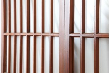 アンティーク建具　昭和初期　腰板ケヤキ材　和の雰囲気を演出するガラス戸2枚セット(引き戸、建具、玄関戸)(R-037048)