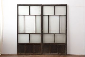 アンティーク建具　昭和初期　幅広いテイストにマッチするシンプルなガラス戸2枚セット(引き戸、建具)(R-037050)