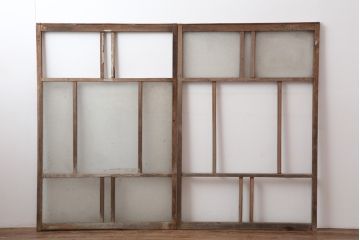 アンティーク建具　シンプルな木製フレームの窓2枚セット(ガラス戸、引き戸)(R-037055)