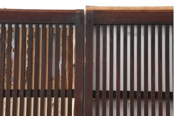 アンティーク建具　大正昭和初期　縦桟が品のある雰囲気を醸し出す格子戸2枚セット(建具、引き戸)(R-037060)