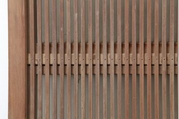 アンティーク建具　腰板ケヤキ材　裏ガラス入り　上手物!和モダンスタイルにおすすめな格子戸2枚セット(ガラス帯戸、建具、引き戸)(R-037061)