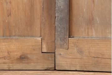 アンティーク建具　鉄格子入りが珍しいレトロなガラス戸2枚セット(引き戸、建具)(R-037070)