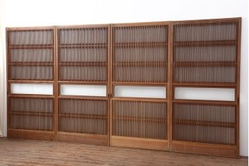 アンティーク建具　裏ガラス入り　和空間を盛り上げる上手物の格子戸4枚セット(ガラス帯戸、建具、引き戸)(R-037071)