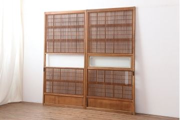 アンティーク建具　昭和初期　裏障子枠付き　細かな桟が美しい格子戸2枚セット(建具、引き戸)(R-037087)