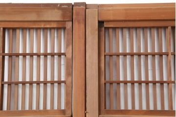 アンティーク建具　昭和初期　裏障子枠付き　細かな桟が美しい格子戸2枚セット(建具、引き戸)(R-037087)