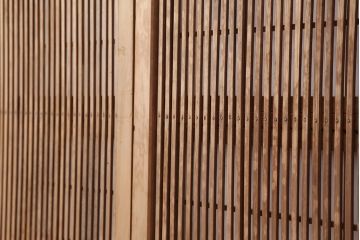 アンティーク建具　和製アンティーク　昭和中期　腰板ケヤキ材　裏障子付き!上品な和の空間づくりにおすすめな格子戸4枚セット(建具、引き戸)(R-037094)