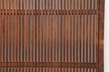 アンティーク建具　昭和初期　裏障子付き　縦桟が上品な雰囲気を醸し出す格子戸2枚セット(建具、引き戸)(R-037095)