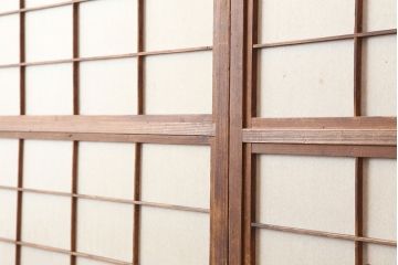 アンティーク建具　昭和初期　裏障子付き　縦桟が上品な雰囲気を醸し出す格子戸2枚セット(建具、引き戸)(R-037095)