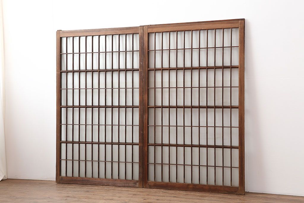 アンティーク建具　和製アンティーク　昭和初期　シンプルさが魅力の引き戸2枚セット　(R-037110)