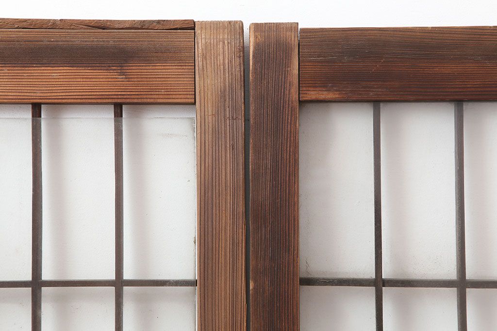 アンティーク建具　和製アンティーク　昭和初期　シンプルさが魅力の引き戸2枚セット　(R-037110)