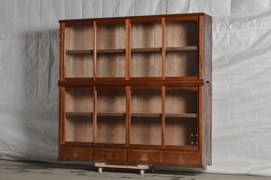 アンティーク家具　昭和初期　4枚引き戸の重ね収納棚(飾り棚、戸棚、キャビネット)(R-037128)