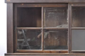 アンティーク家具　和製アンティーク　関西系　ガラス引き戸の重ね水屋箪笥キャビネット(食器棚、収納棚)(R-037131)