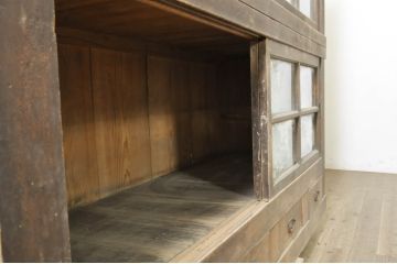 アンティーク家具　和製アンティーク　関西系　ガラス引き戸の重ね水屋箪笥キャビネット(食器棚、収納棚)(R-037131)