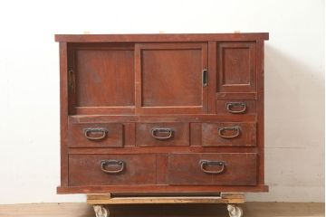 アンティーク家具　昭和初期　組子入り　前面ヒノキ材・欅(ケヤキ)材　和レトロな雰囲気が魅力の収納箪笥(関東水屋箪笥、水屋箪笥、キャビネット、収納棚)(R-037136)