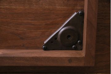 中古　ウォールナット天板　脚付きリメイク　シンプルで取り入れやすいセンターテーブル・小(ローテーブル)(R-037139)