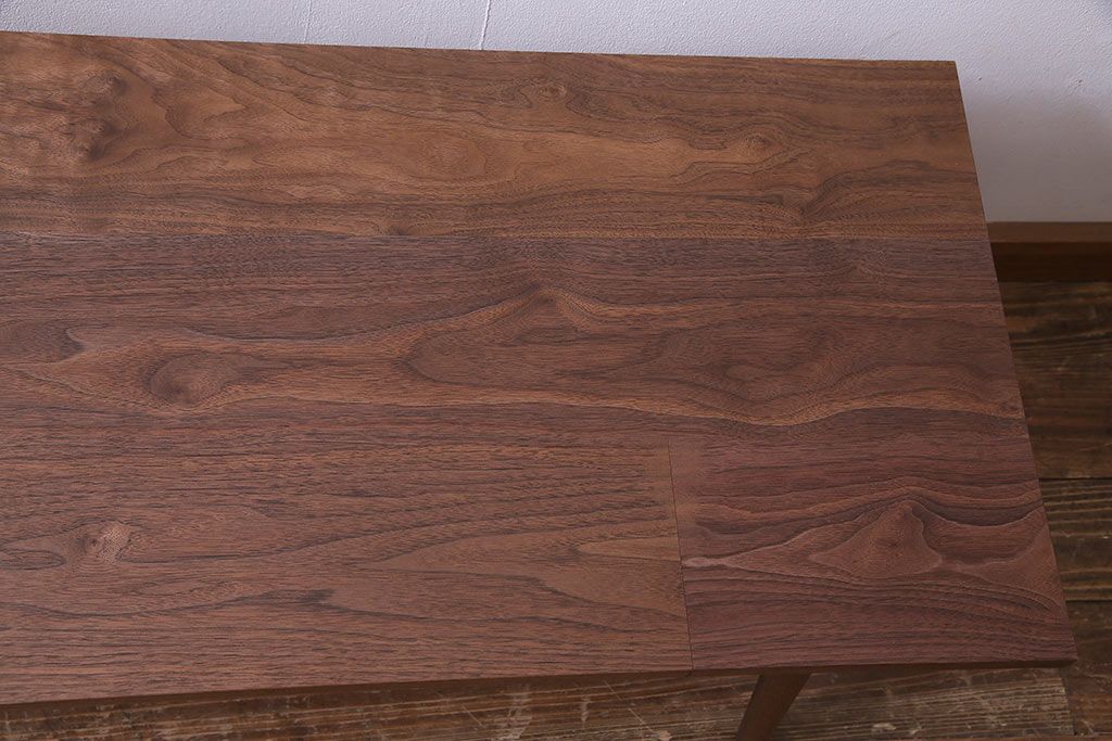 中古　ウォールナット天板　脚付きリメイク　シンプルで取り入れやすいセンターテーブル・大(ローテーブル)(R-037140)