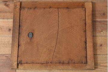 アンティーク家具　前面ケヤキ材・ヒノキ材　和の雰囲気盛り上げる重ね水屋箪笥(R-037146)