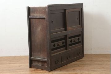 アンティーク家具　前面ケヤキ材・ヒノキ材　和の雰囲気盛り上げる重ね水屋箪笥(R-037146)