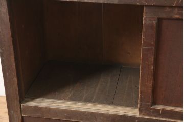 アンティーク家具　前面ケヤキ材・ヒノキ材　和の雰囲気盛り上げる重ね水屋箪笥(R-037146)