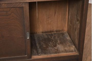 アンティーク家具　前面ケヤキ材　ダイナミックな杢目が魅力の収納箪笥(関東水屋箪笥、キャビネット、収納棚)(R-037151)