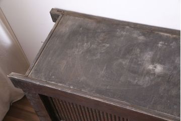 アンティーク家具　明治大正期　丸桟引き戸の六尺水屋箪笥サイドボード(テレビ台、収納棚)(R-037152)