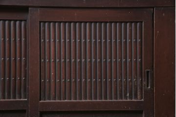 アンティーク家具　明治大正期　丸桟引き戸の六尺水屋箪笥サイドボード(テレビ台、収納棚)(R-037152)