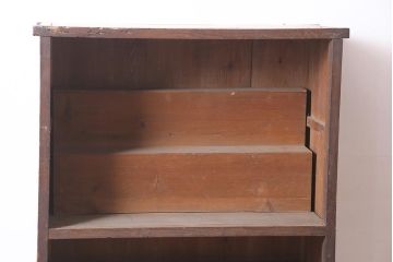 アンティーク家具　大正昭和初期　段差付きの棚がディスプレイに活躍するキャビネット(収納棚、飾り棚)(R-037154)